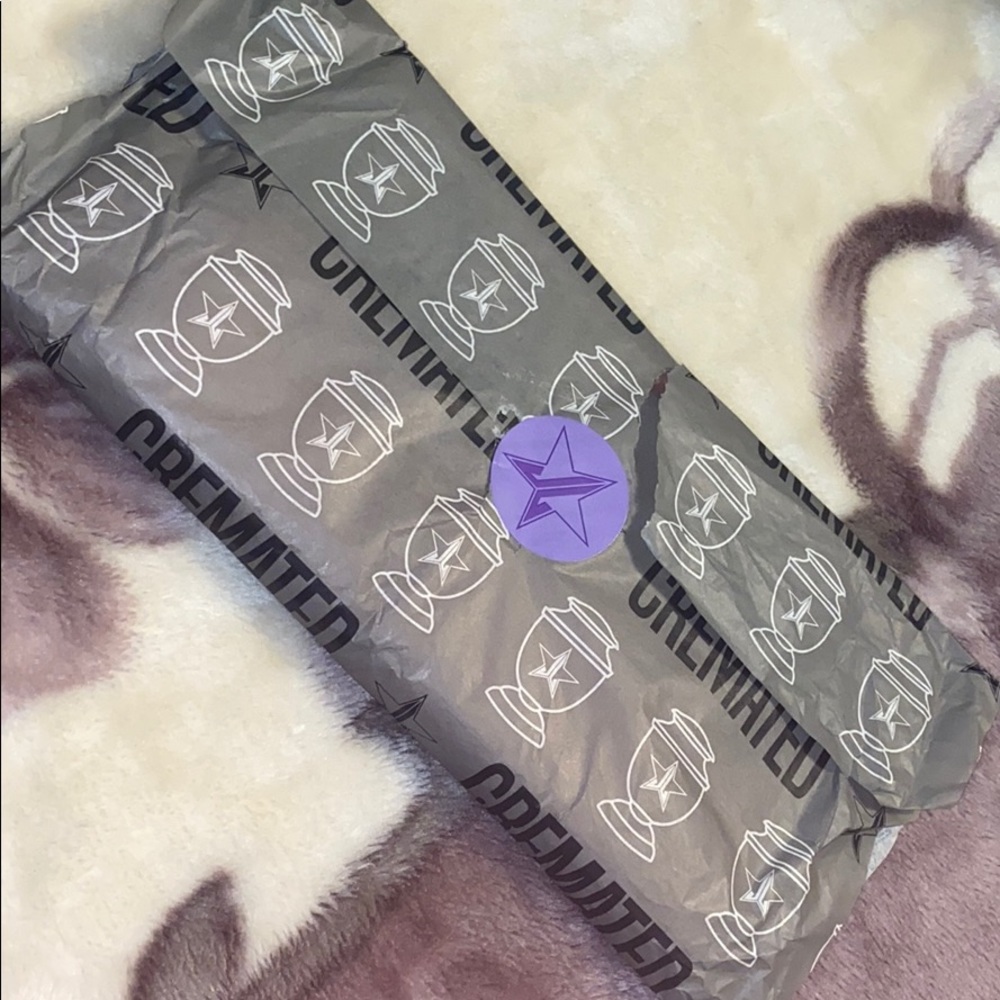 Cremated palette